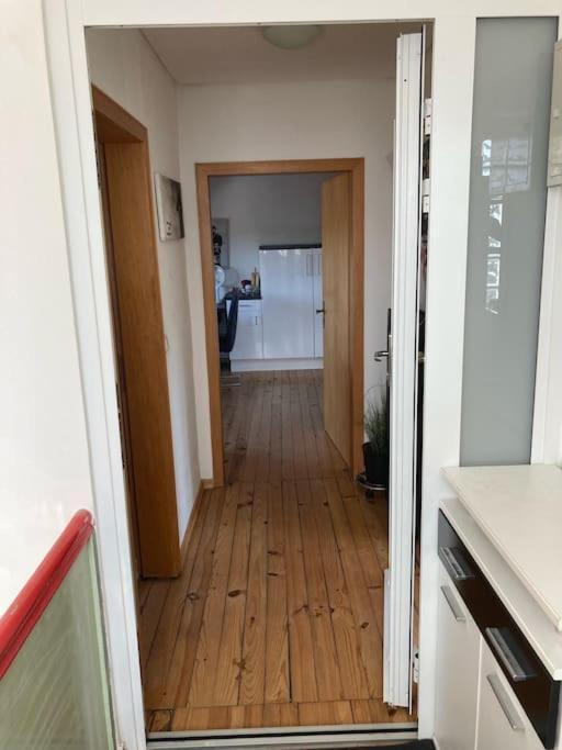 Sonnige Etagen-Wohnung, Alleinige Nutzung, Wasserbett 诺因基兴 外观 照片