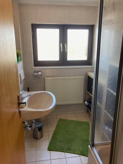 Sonnige Etagen-Wohnung, Alleinige Nutzung, Wasserbett 诺因基兴 外观 照片